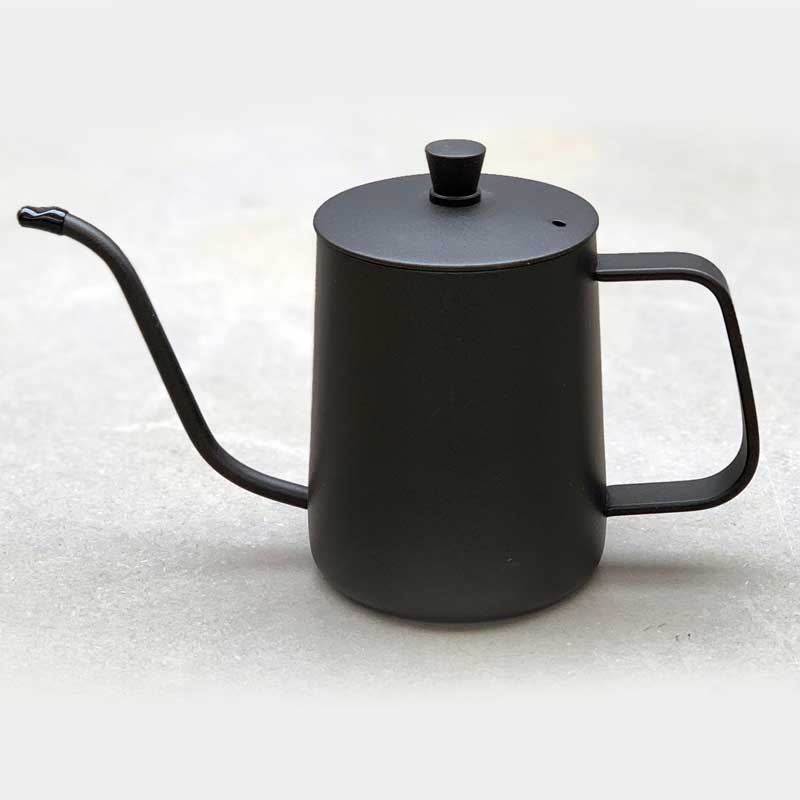 Black and white kettle deals